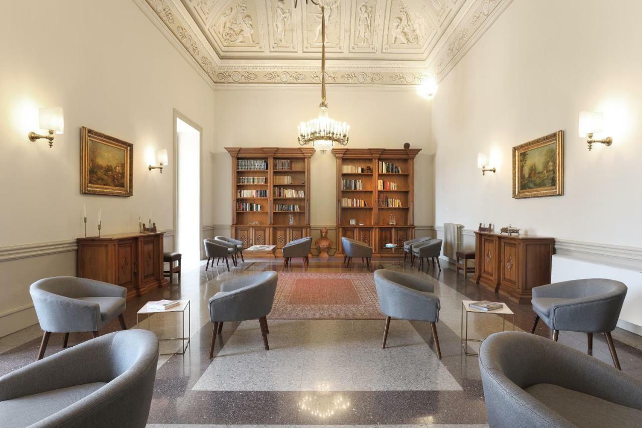 ホテル Palazzo Circolone ポッジャルド エクステリア 写真